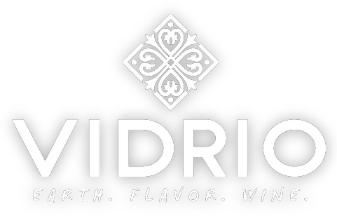 Vidrio Fresh U0026 Seasonal Chef Inspired Plates Raleigh Nc Vidrio Raleigh Logo Logo Png Eve Online Logo